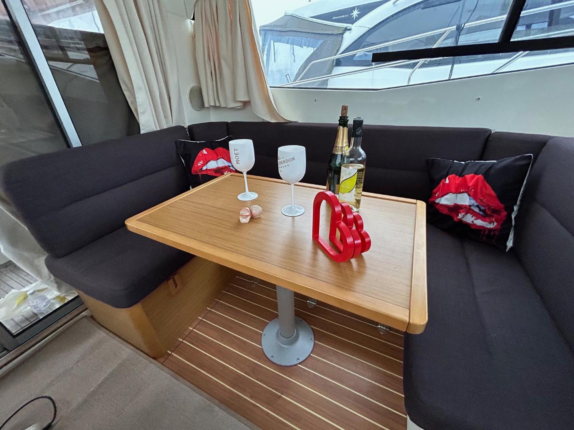 Bateau Nuit Insolite Hotel La Rochelle  Buitenkant foto
